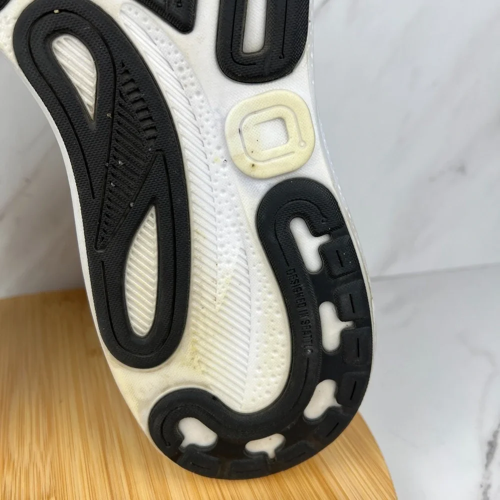 Brooks Adrenaline GTS 24 Mens Size 13 Black White Running Shoes 1104371D087
